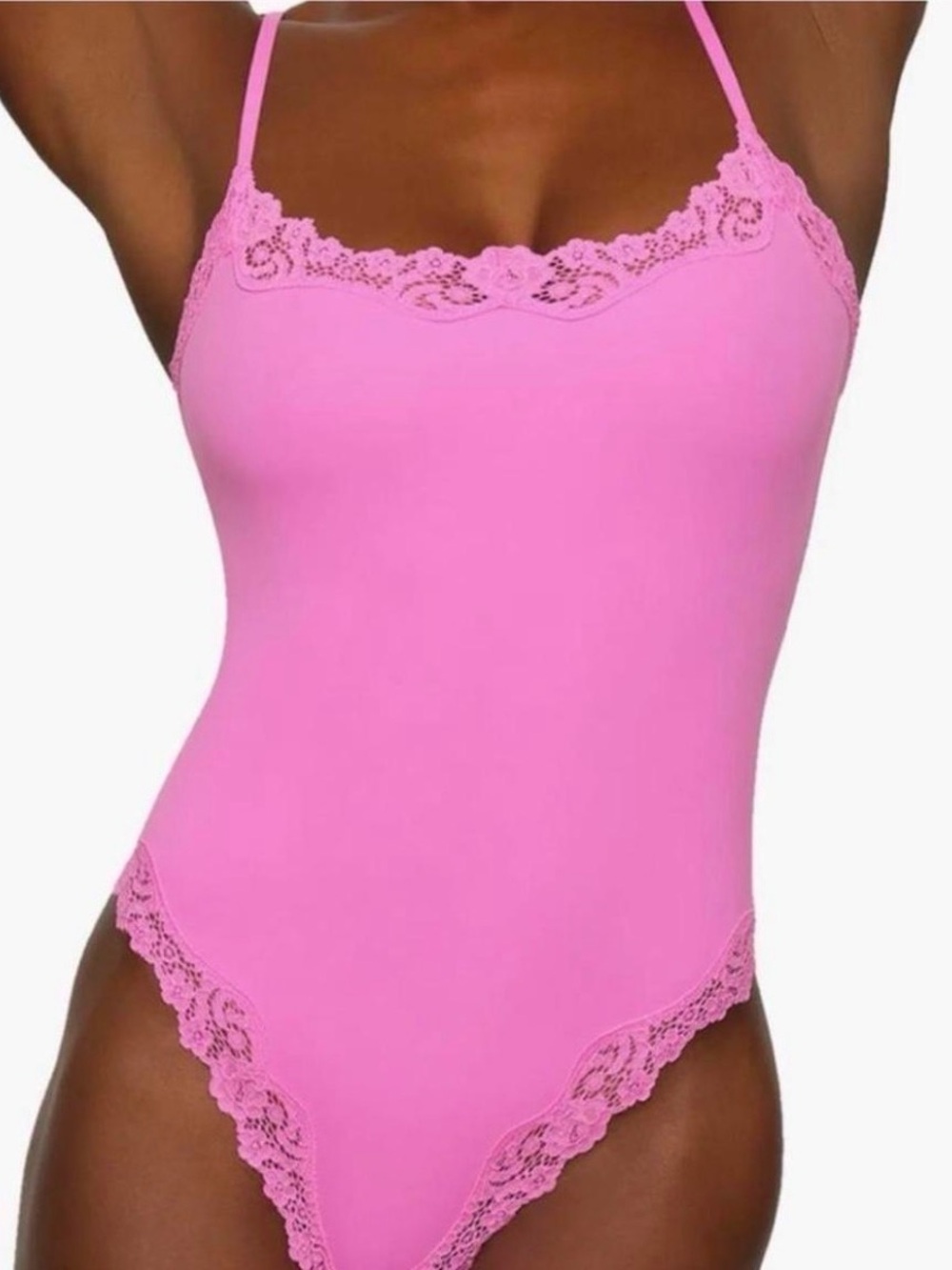 SKIMS Fits Everybody Lace Cami Bodysuit